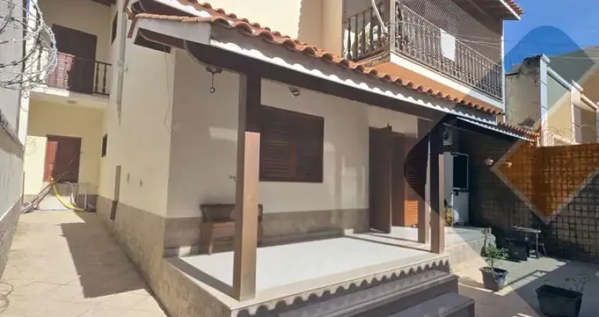 Casa de luxo em condomínio no santa rosa, niterói-rj: 4 quartos, 1 suíte, 2 salas, 4 banheiros, 2 vagas de garagem, 380m²