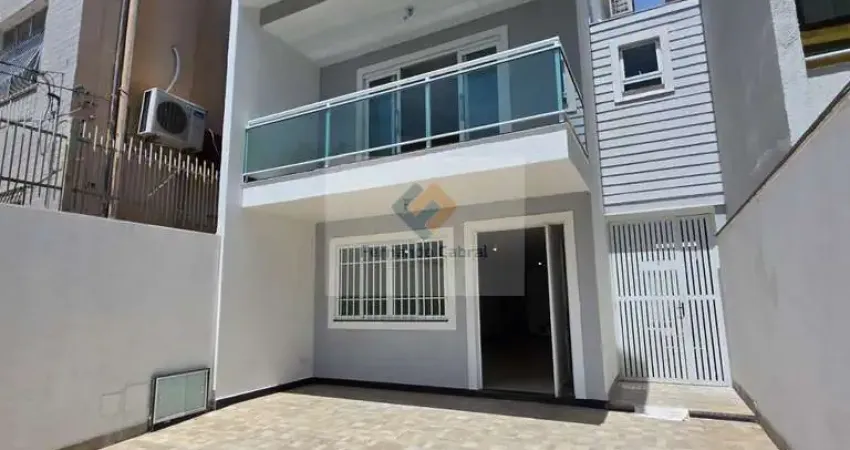 Imóvel de luxo em São Francisco, Niterói-RJ: 5 quartos, 5 suítes, 7 banheiros, 300m² - Venda ou Locação!