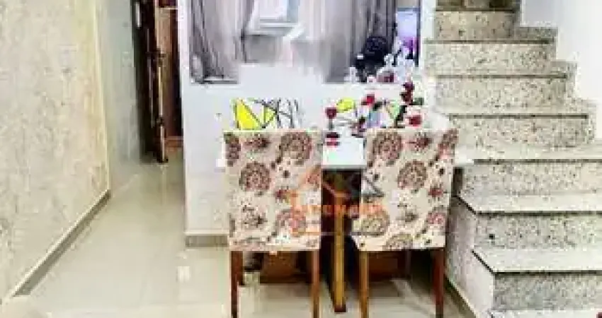 Sobrado com 2 dormitórios à venda, 74 m² por R$ 330.000,00 - Itaquera - São Paulo/SP
