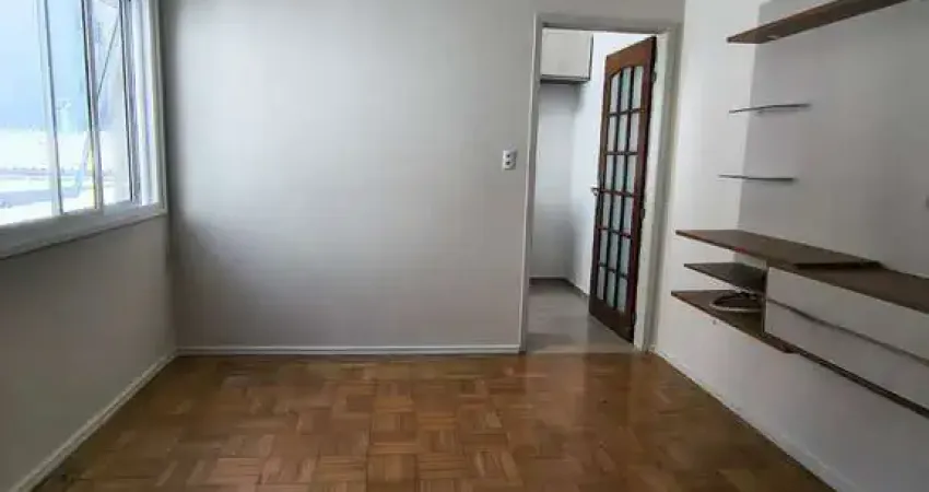 1 Dormitório semi mobiliado na melhor localização do centro histórico