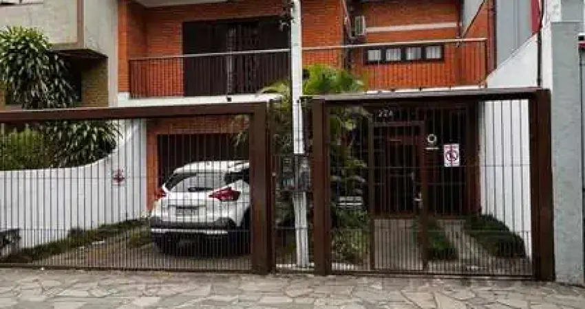 Apartamentos com 5 quartos, 2 suítes, 4 vagas de garagem, no bairro Santana, Porto Alegre/RS