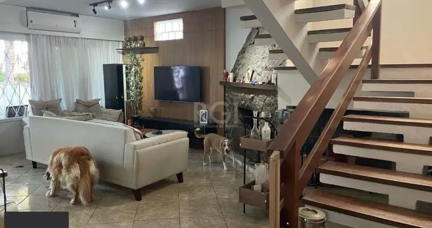 Casa com 4 quartos à venda na Rua Porto Calvo, 212, Ipanema, Porto Alegre