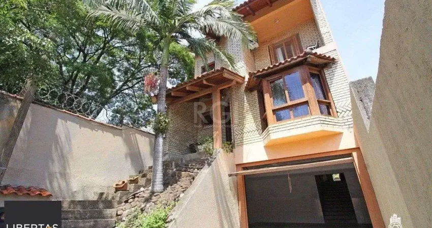Casa para Venda - 354.24m², 3 dormitórios, sendo 1 suites, 3 vagas - Bom Jesus