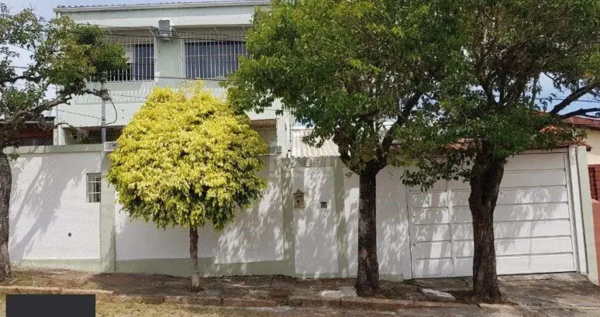 Casa para Venda - 259m², 4 dormitórios, sendo 1 suites, 4 vagas - Coronel Aparício Borges