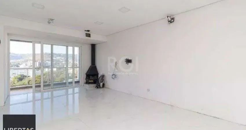 Casa para Venda - 377m², 4 dormitórios, sendo 2 suítes, 3 vagas - Teresópolis