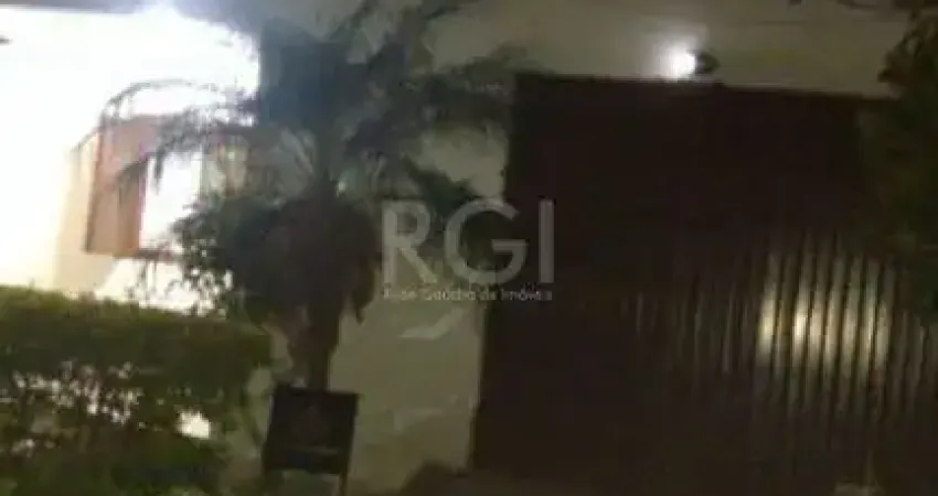 Casa Condominio para Venda - 170m², 3 dormitórios, sendo 1 suites, 2 vagas - Vila Nova