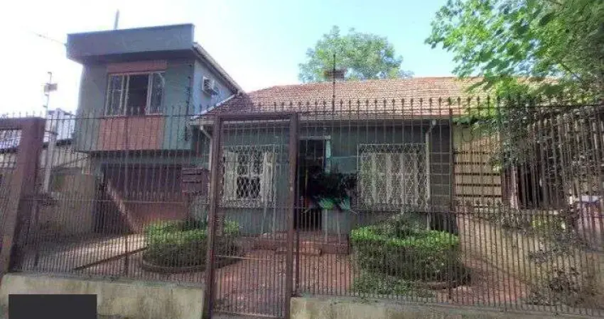 Casa com 3 quartos à venda na Rua Saica, 19, Petrópolis, Porto Alegre