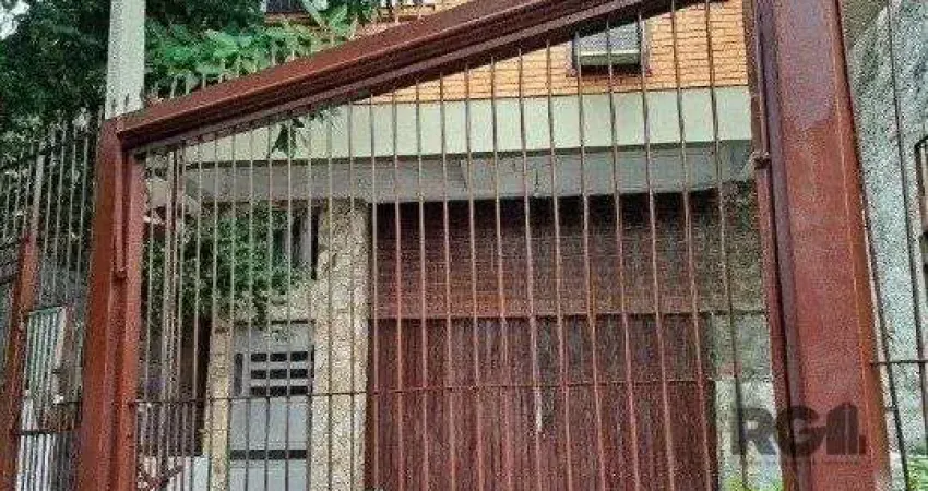 Casa com 3 quartos à venda na Avenida Viena, 83, São Geraldo, Porto Alegre