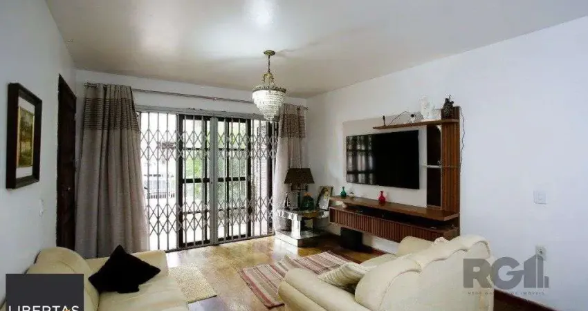 Casa com 3 quartos à venda na Rua Chile, 545, Jardim Botânico, Porto Alegre