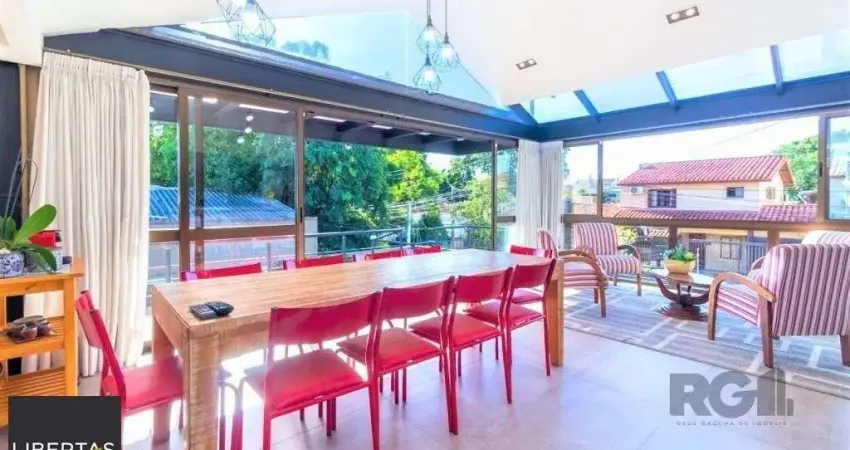 Casa com 4 quartos à venda na Rua Criciúma, 115, Guarujá, Porto Alegre