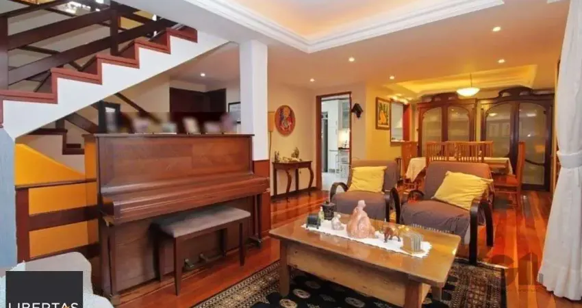 Casa de 275m² - 3 dormitórios e 3 vagas no bairro Coronel Aparício Borges