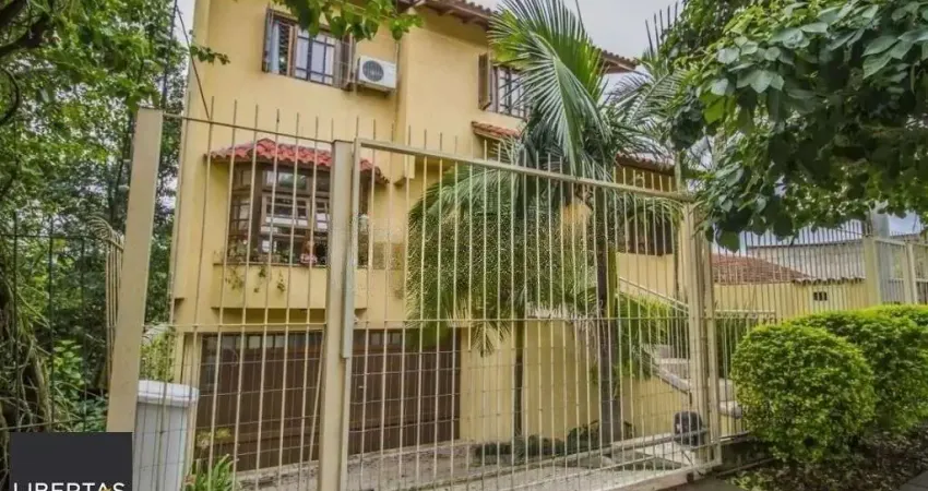 Casa com 4 quartos à venda na Rua Caieira, 433, Medianeira, Porto Alegre