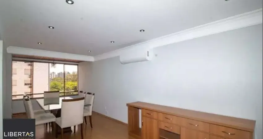 Apartamento semi mobiliado com sacada, churrasqueira e 1 vaga de garagem no bairro Partenon.