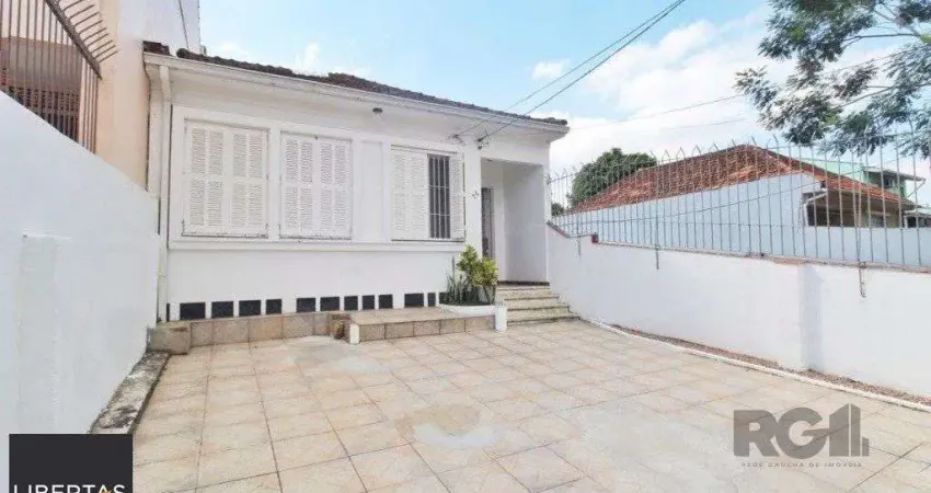 Casa com 3 quartos à venda na Rua Antônio Divan, 74, Teresópolis, Porto Alegre