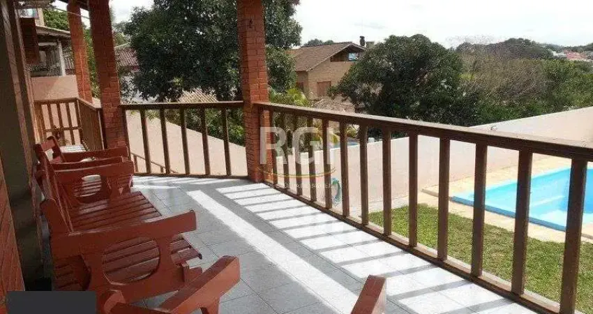 Casa para Venda - 430m², 3 dormitórios, sendo 1 suites, 2 vagas - Vila Nova