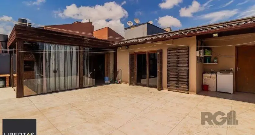 Cobertura 251m², 3 dormitórios, 2 vagas no bairro Teresópolis