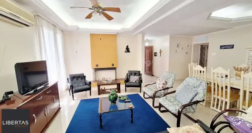 Casa com 4 dormitórios, piscina, 4 vagas, no bairro Teresópolis, Porto Alegre,RS