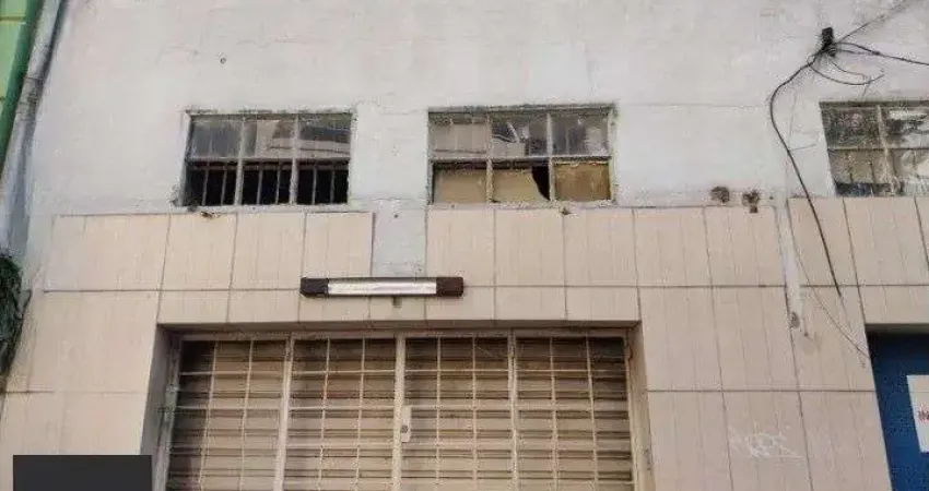 Prédio na Duque de Caxias, desocupado espaço amplo. Preço atrativo.