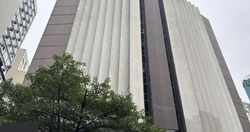 Barracão / Galpão / Depósito à venda na Avenida Borges de Medeiros, 659, Centro Histórico, Porto Alegre