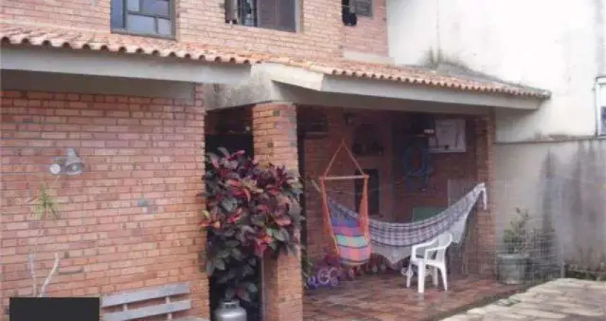 Casa para Venda - 238m², 4 dormitórios, sendo 1 suites, 2 vagas - Medianeira