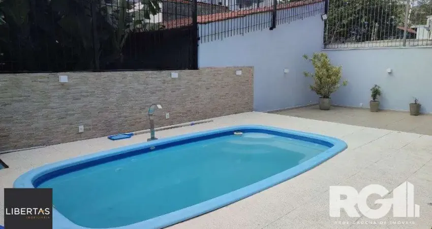 Casa com 3 dormitórios na Rua, Paulo Madureira Coelho, proximo ao novo Cesto, Morro Santana