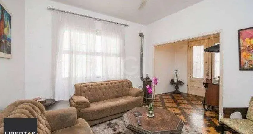 Casa para Venda - 290m², 3 dormitórios, 4 vagas - Santo Antonio