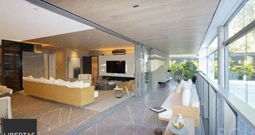 Apartamento para Venda - 230m², 3 dormitórios, sendo 3 suites, 3 vagas - Petrópolis