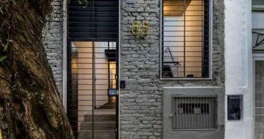 Prédio Comercial de Design Contemporâneo na Rua Coronel Fernando Machado, no Centro de Porto Alegre