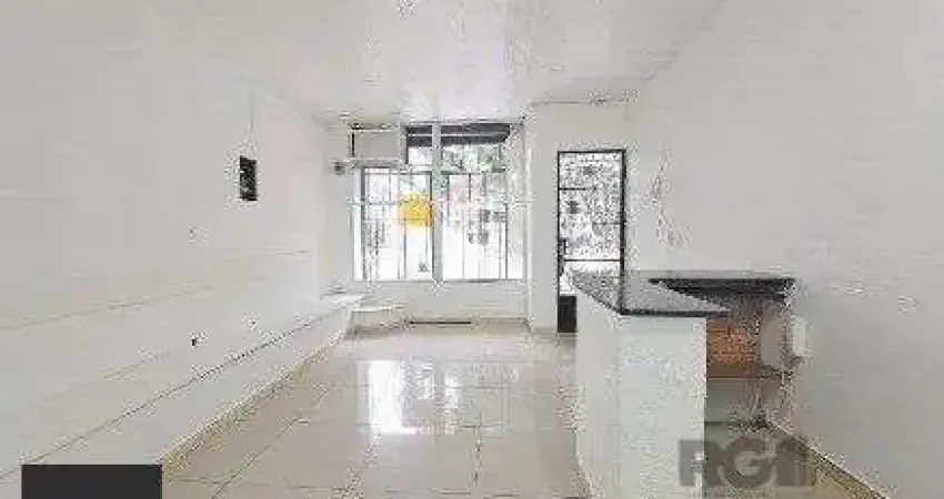 Loja Comercial na Rua Duque de Caxias - Centro Histórico, com 130,00m² privativos,
