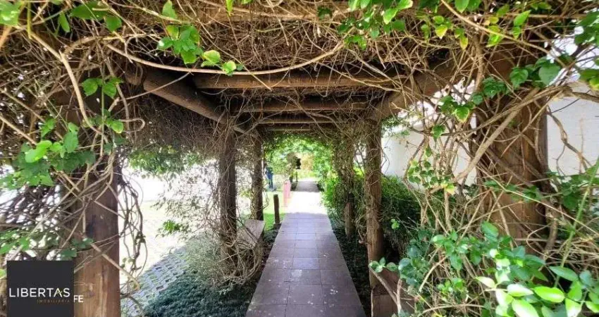 Apartamento de 1 quarto, currasqueira, suíte e uma vaga de garagem no bairro Santa Cecilia junto ao Bom Fim em Porto Alegre.