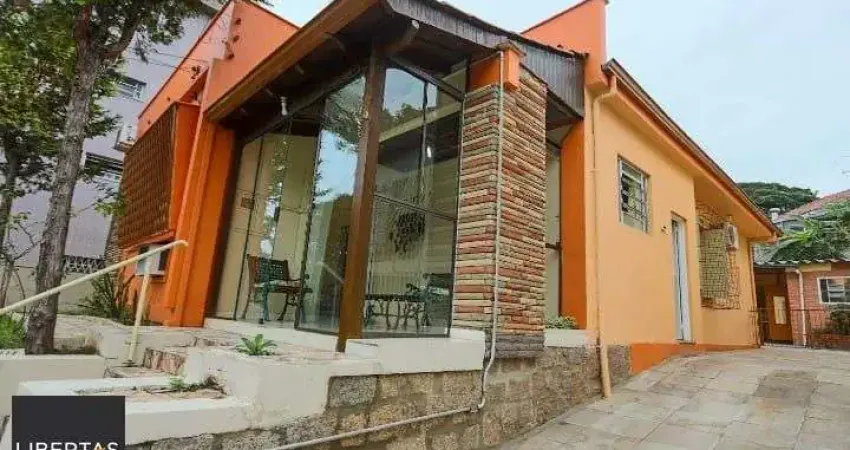 Casa com 3 quartos à venda na Rua Artigas, 214, Petrópolis, Porto Alegre