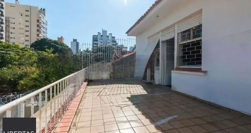Casa com 3 quartos à venda na Rua Dário Pederneiras, 512, Petrópolis, Porto Alegre