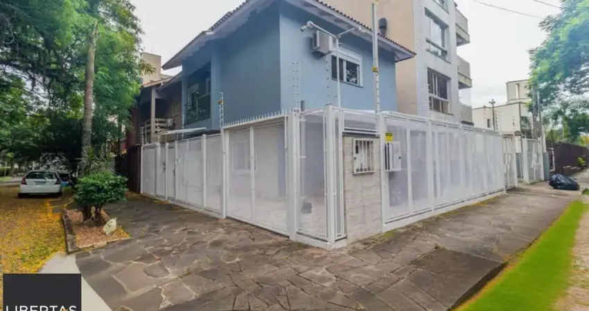 Casa com 3 quartos à venda na Rua das Caravelas, 88, Vila Ipiranga, Porto Alegre