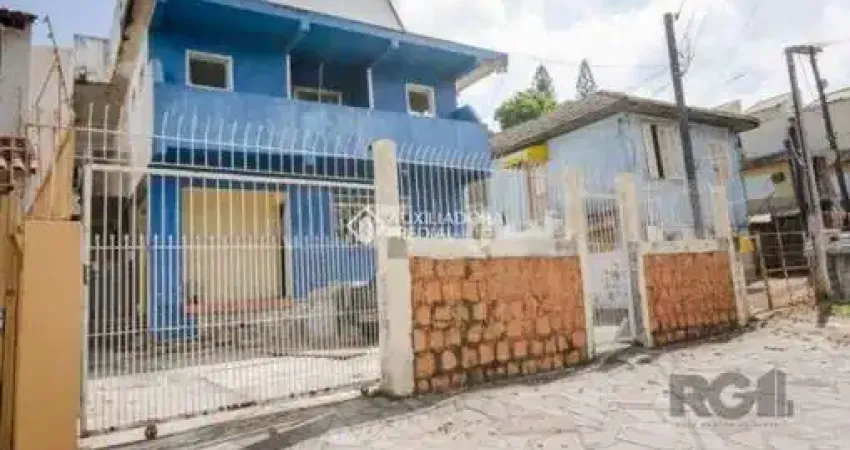 Casa com 4 quartos à venda na Rua Octávio de Souza, 995, Teresópolis, Porto Alegre