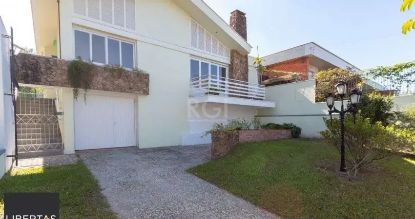 Casa com 3 quartos à venda na Rua Manauê, 76, Vila Assunção, Porto Alegre