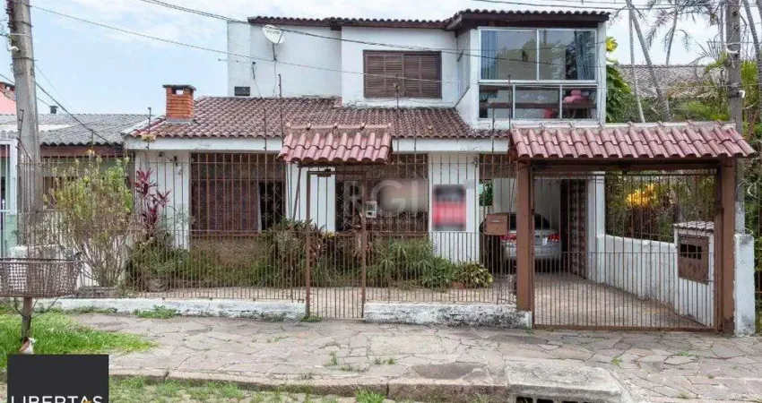 Casa para Venda - 149.99m², 6 dormitórios, sendo 2 suites, Nonoai