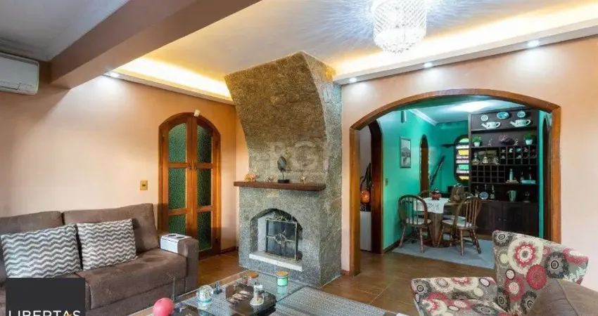 Casa para Venda - 232.5m², 3 dormitórios, sendo 1 suites, 4 vagas - Nonoai