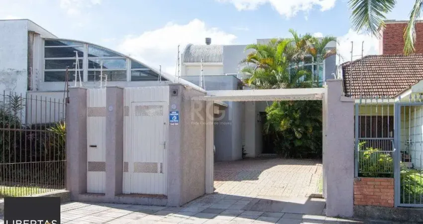 Casa com 4 quartos à venda na Rua Otávio Faria, 6, Teresópolis, Porto Alegre
