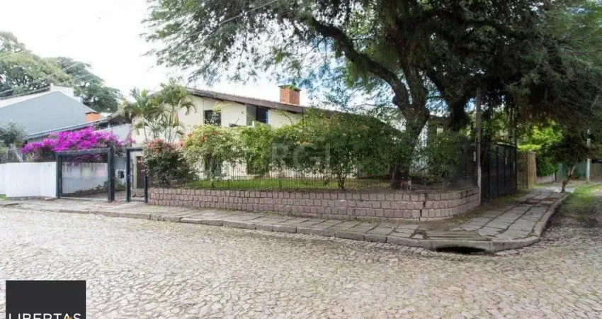 Casa para Venda - 180m², 3 dormitórios, sendo 1 suites, 2 vagas - Ipanema