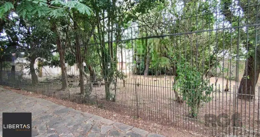Terreno plano com 24,90m de frente, localizado no bairro Serraria.