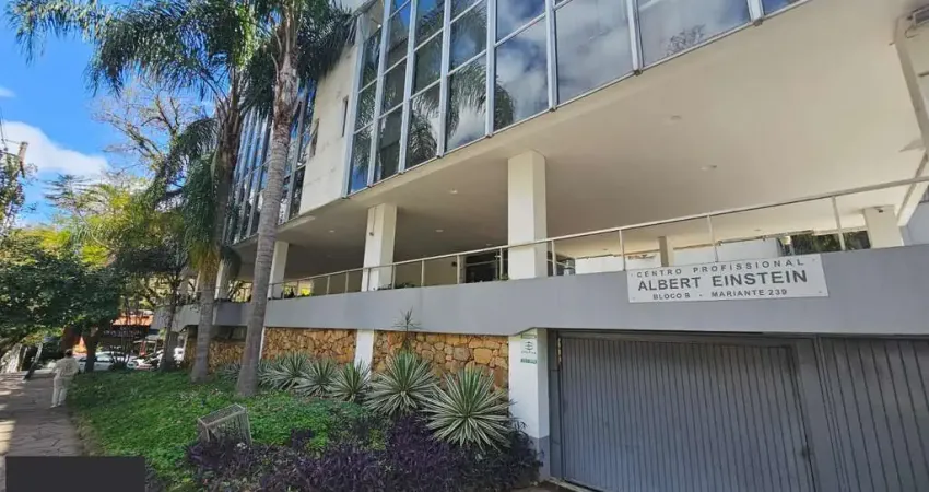 Barracão / Galpão / Depósito à venda na Rua Mariante, 239, Rio Branco, Porto Alegre