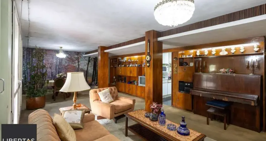 Apartamento frente à fundos, 3 dormitórios, 1 vaga escriturada - Centro Histórico