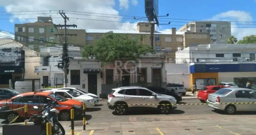 Casa com 2 quartos à venda na Avenida Cristóvão Colombo, 2309, Floresta, Porto Alegre