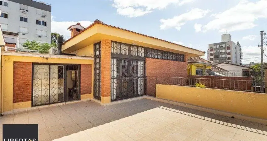 Casa com 3 quartos à venda na Rua Artigas, 320, Petrópolis, Porto Alegre