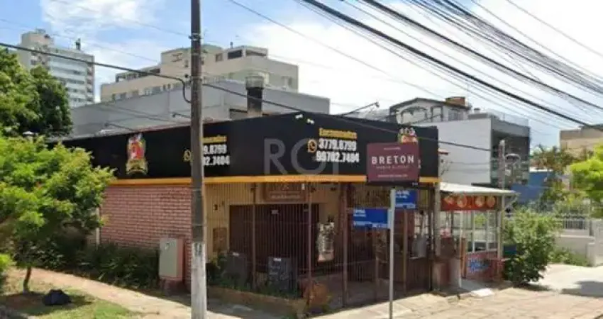 Casa com 2 quartos à venda na Avenida João Wallig, 351, Passo da Areia, Porto Alegre