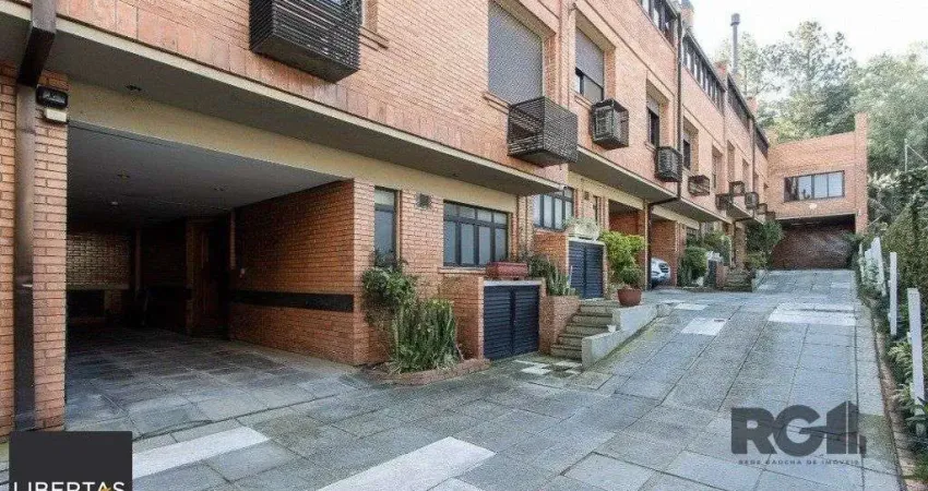 Casa em condomínio fechado com 3 quartos à venda na Avenida Jacuí, 978, Cristal, Porto Alegre