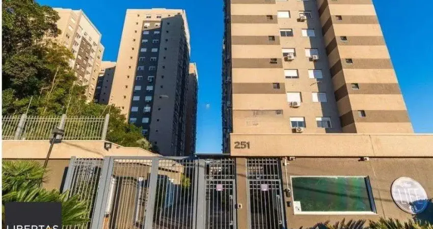 Excelente apto 2 dormitórios, 55m² privativos com churrasqueira, andar alto no JARDIM CARVALHO, condomínio completa infra.