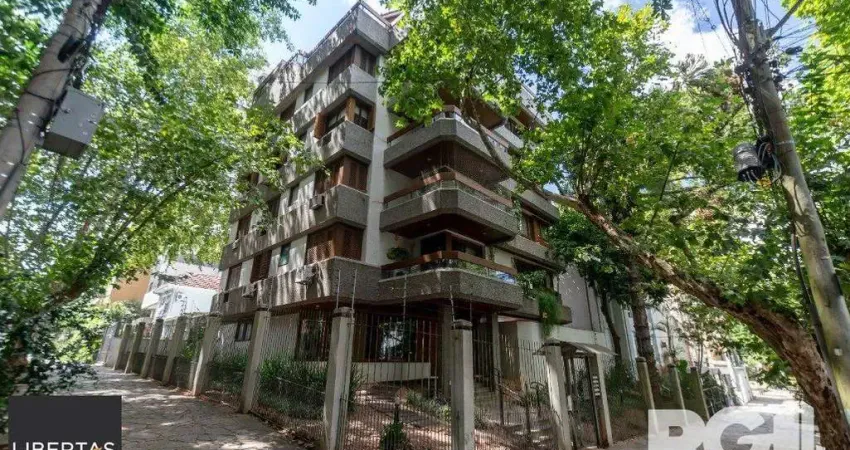 Apartamento Reformado! Com 3 dorm, sendo 1 suíte, 2 vagas na Rua Corte Real.