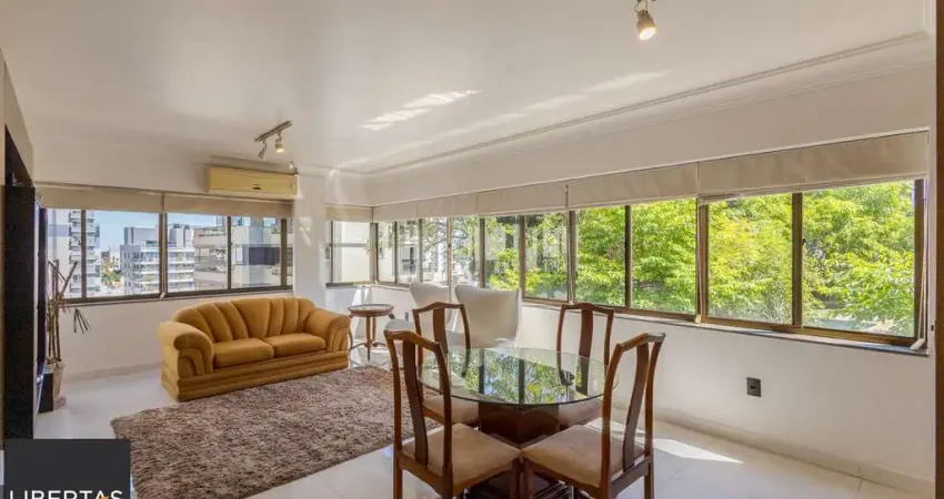 **Apartamento Mobiliado à Venda no bairro Bela Vista em Porto Alegre, RS**