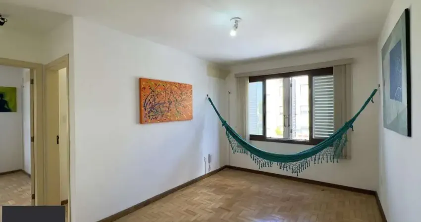 Apartamento amplo de 2 dormitório ao lado do Mãe de Deus e próximo da Orla